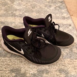 Black and Purple Nike Free 5.0